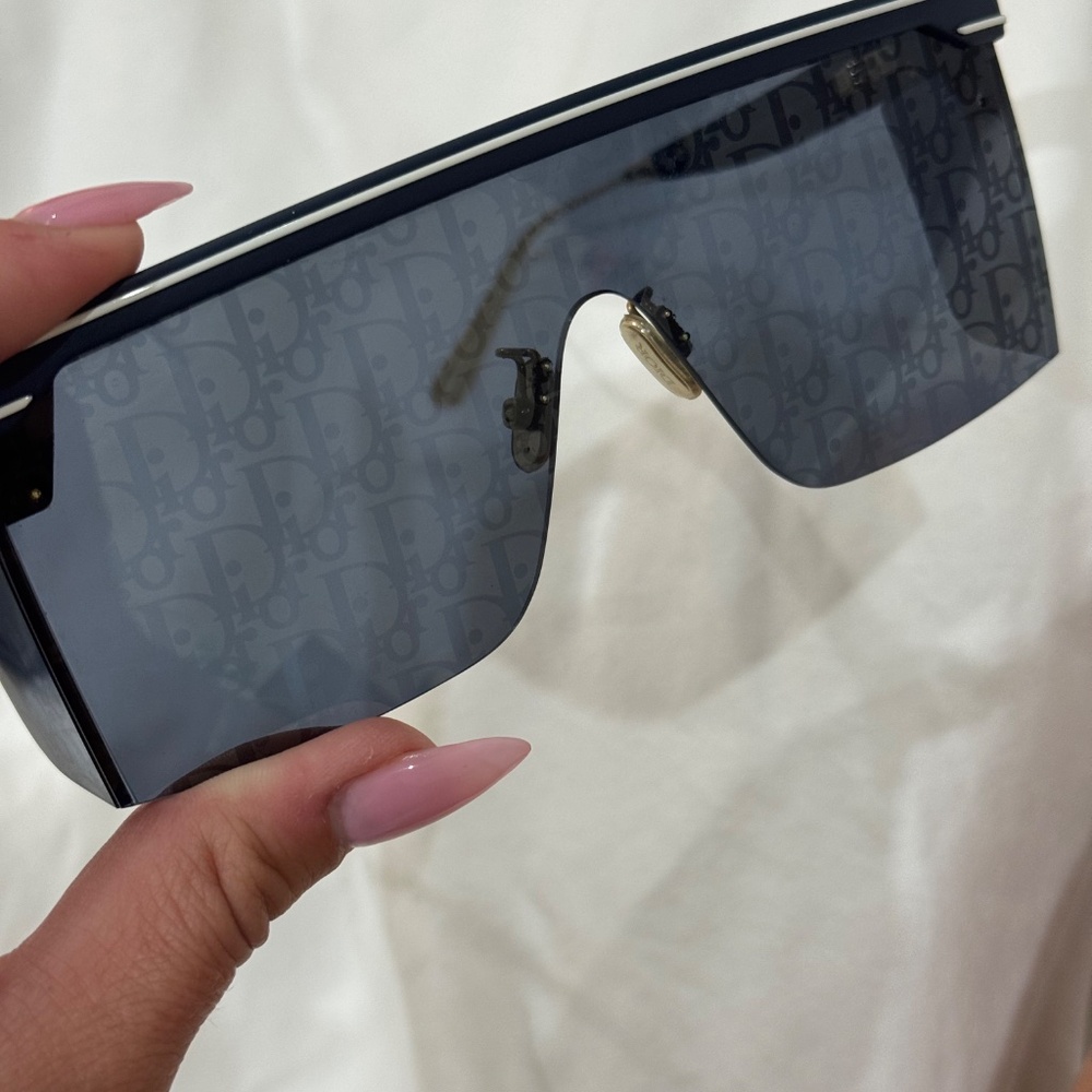 Blue Dior Oblique Mask Sunglasses - Picture 2 of 8